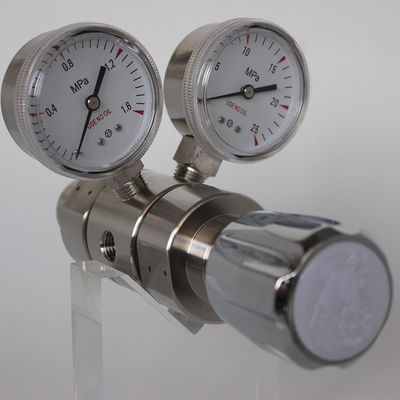 Regulatore di ossigeno in acciaio inossidabile per laboratorio ad alta pressione a doppio stadio W21.8 G5/8