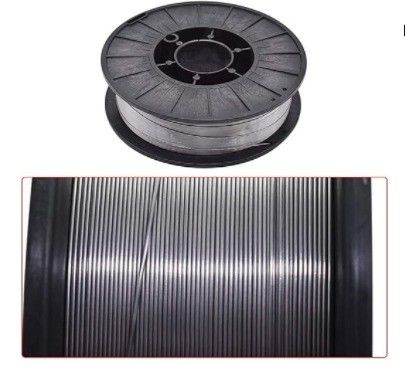 E71T-GS versatile filo MIG a nucleo di flusso senza gas per lavori di saldatura in alluminio e all'aperto