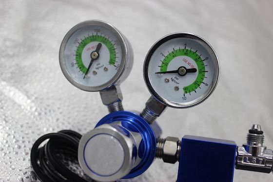 W21.8 G5/8 Thread Acquari regolatore di CO2 con valvola solenoide 3500PSI Pressione di uscita