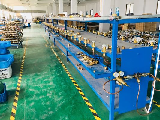 Valvola solenoide acquari regolatore di gas di CO2 con pressione di uscita 3500PSI e serbatoio per pesci