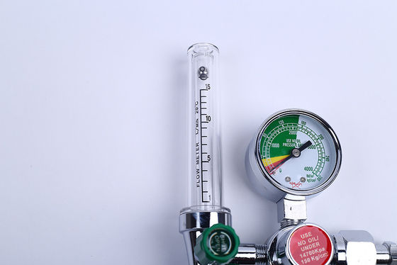 Misuratore di flusso di ossigeno per uso medico con regolatore di valvola riduttrice ad alta pressione e di sicurezza