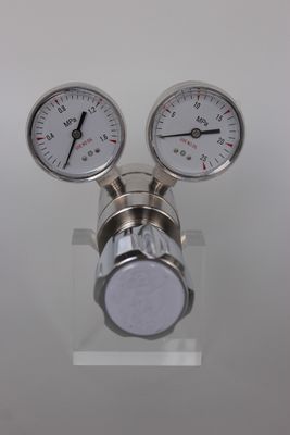 Regulatore di ossigeno in acciaio inossidabile per laboratorio ad alta pressione a doppio stadio W21.8 G5/8