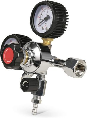 Dimensione del filo W21.8 G5/8 Doppia misura CO2 regolatore di boccata di birra per barile di birra e serbatoio di CO2