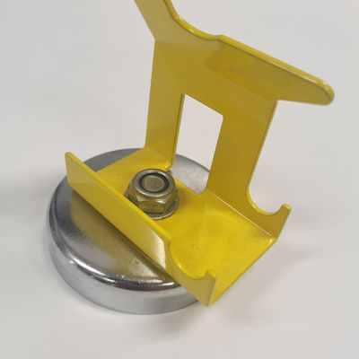 Portatore di pistola di saldatura MIG con base magnetica robusta per prestazioni di saldatura costanti