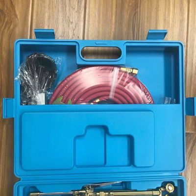 Connessione di una lampada a gas portatile per il taglio e la saldatura