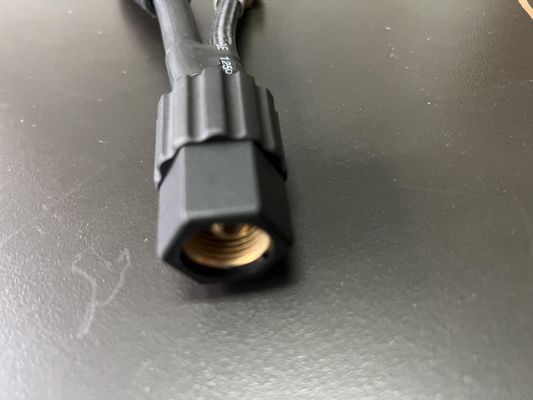 Supporto personalizzato per il connettore di alimentazione 10-25 Plug to M16 * 1.5 Adaptore a dadi girevoli femminile